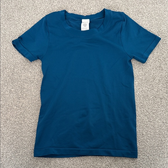 Athleta Tops - Athleta Women’s workout top